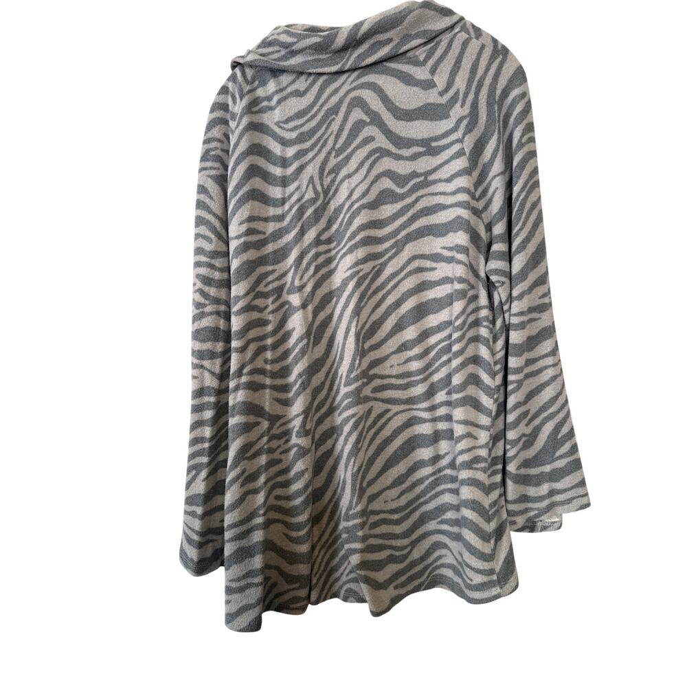 Zebra Long Sleeve Top Tag has been removed - Picture 4 of 8